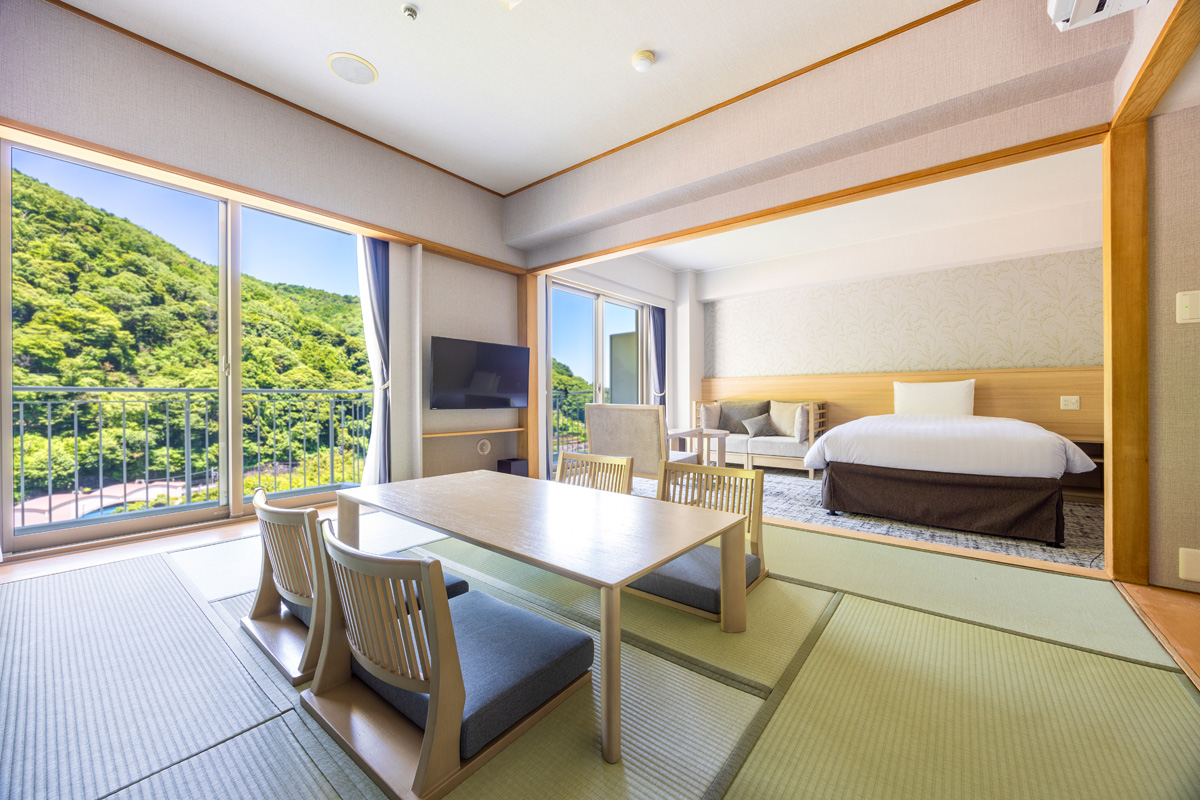 Main Building Renovated JapaneseWestern Combination Room